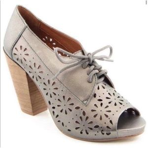 Lucky Brand Peony Peep Toe Oxford Heel Booties